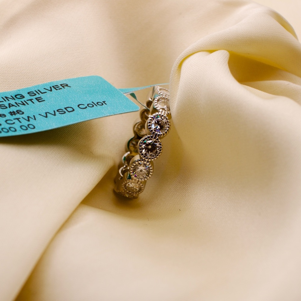 Size 6: Women’s, Brescia Italy Silver Ring with Clear Stones